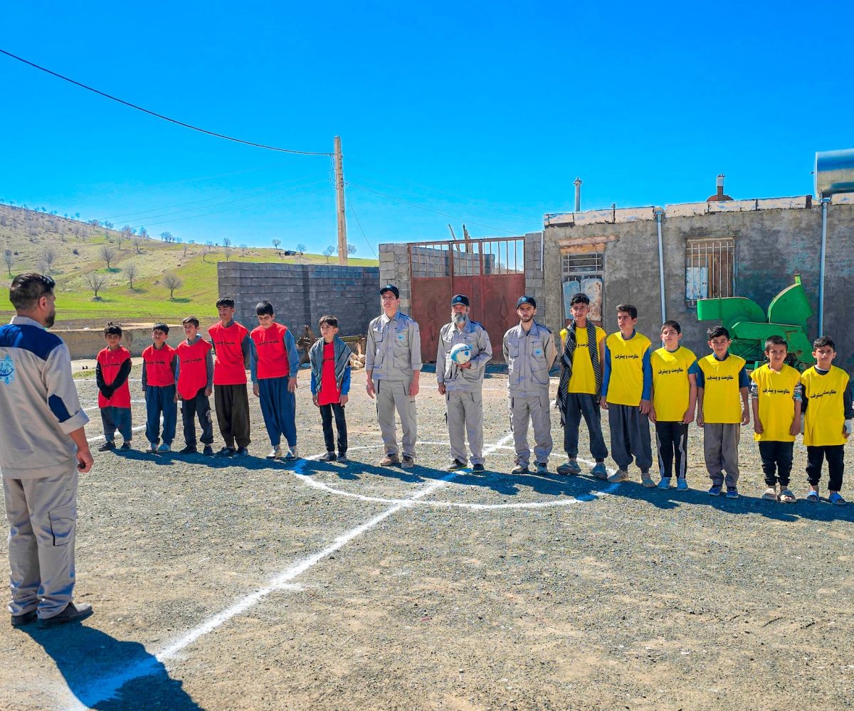 تیم ورزشی ما برای روستاهای محروم کلی برنامه داره