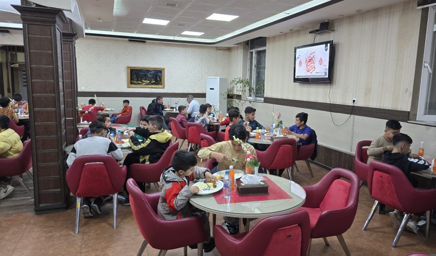 اطعام و کادو شب عید پسر بچه های فعال مجموعه _ اسفند ۱۴۰۳ (1)