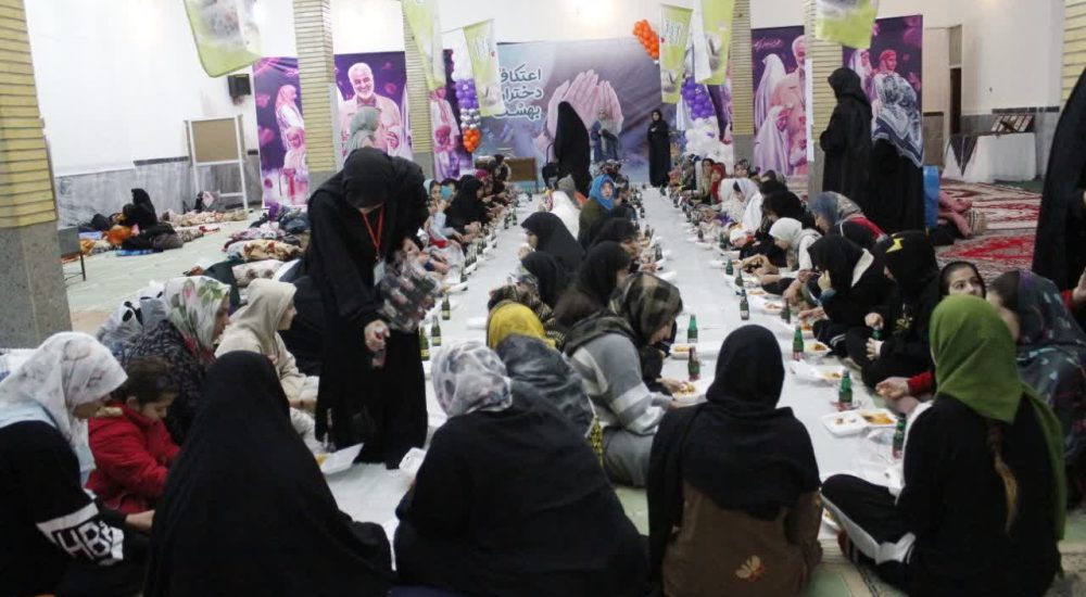 اعتکاف ۱۱۰ دختر نوجوان از محلات هدف _ بهمن ماه ۱۴۰۳ (5)
