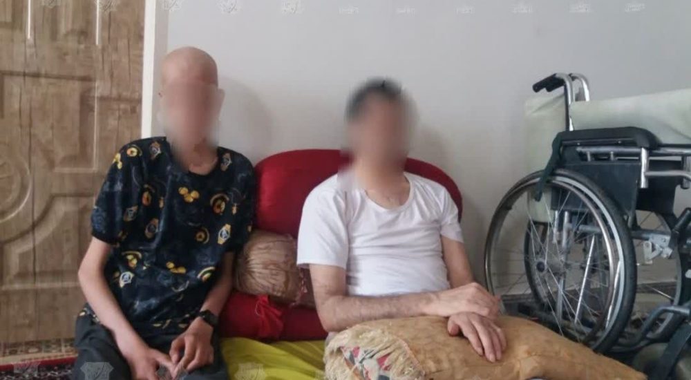 پرداخت بخشی از هزینه های درمان و معیشت پدر قطع نخاع شده و پسر نوجوان مبتلا به سرطان ریه_ کرمانشاه